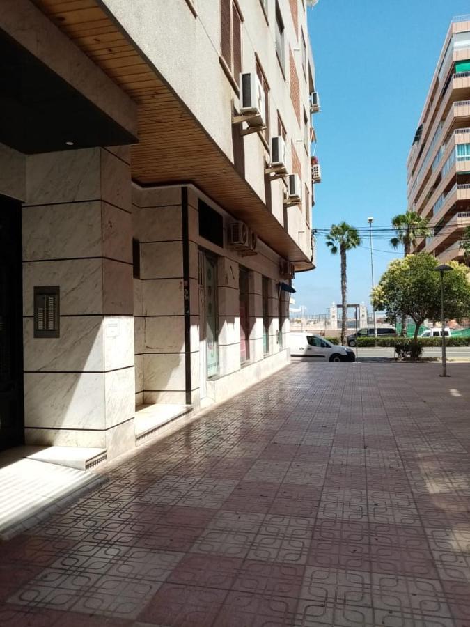 Apartamento Con Buena Vista Apartment Torrevieja Ngoại thất bức ảnh