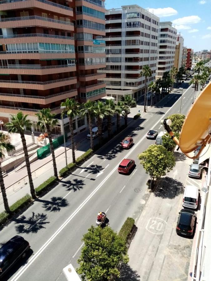 Apartamento Con Buena Vista Apartment Torrevieja Ngoại thất bức ảnh
