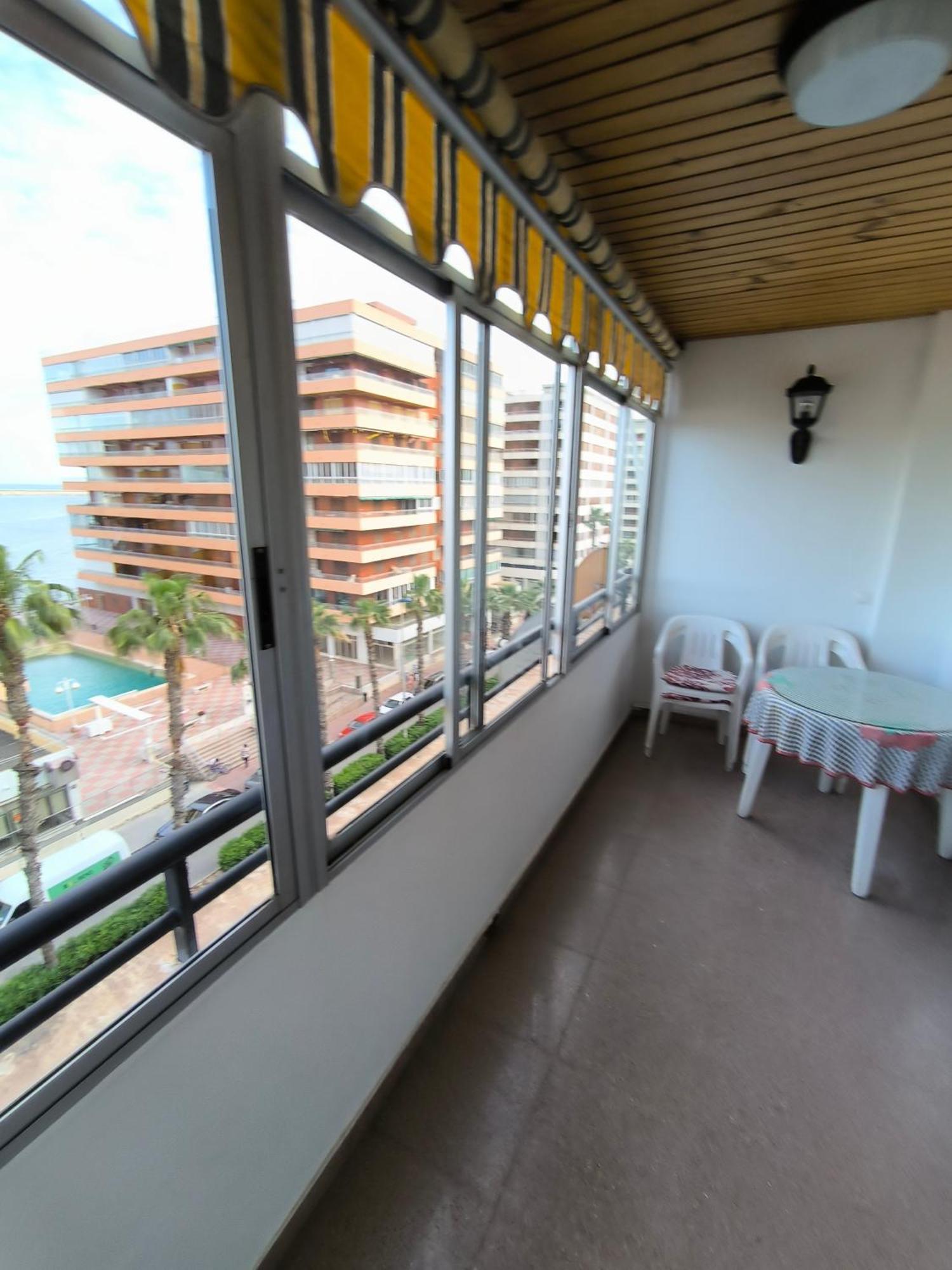 Apartamento Con Buena Vista Apartment Torrevieja Ngoại thất bức ảnh